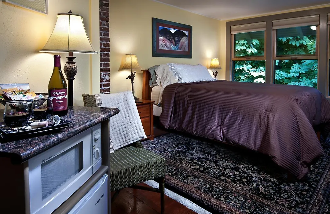 Old Parkdale Inn Bed And Breakfast-1